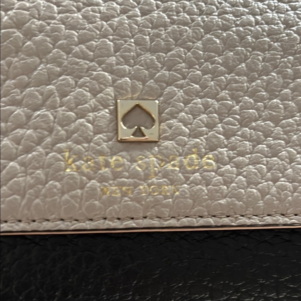 NWOT Kate Spade Stacy Southport Avenue buttermilk black leather wallet - Picture 2 of 7